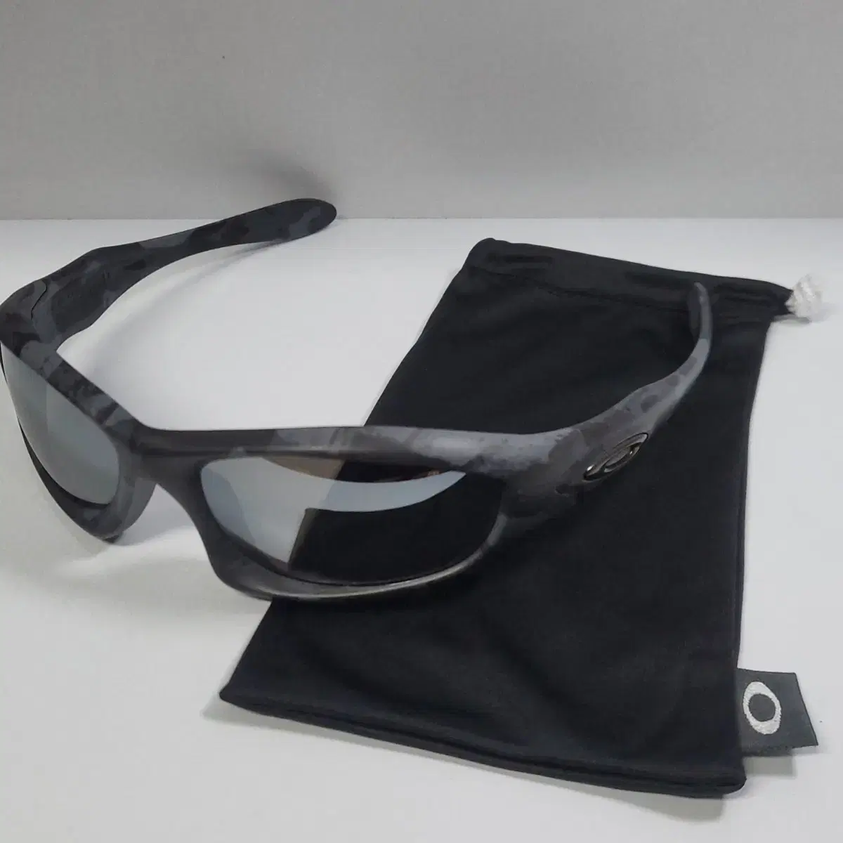 OAKLEY | 오클리 Oakley Monster Dog Night Camo on Bunjang Global Site.